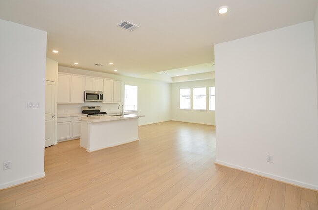 Building Photo - 9727 Rialto Hts Dr