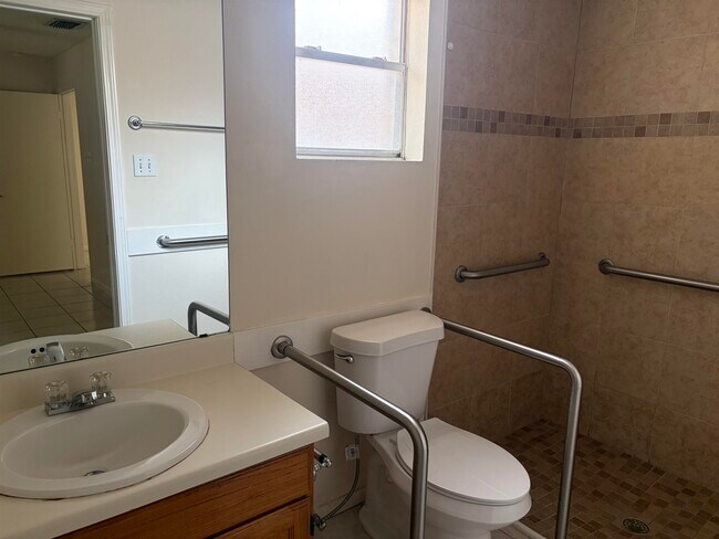 Building Photo - 6018 Colt Dr