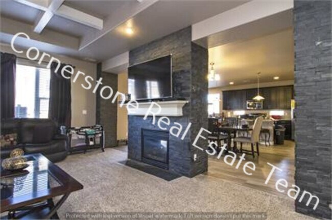 Building Photo - 10675 Abrams Dr