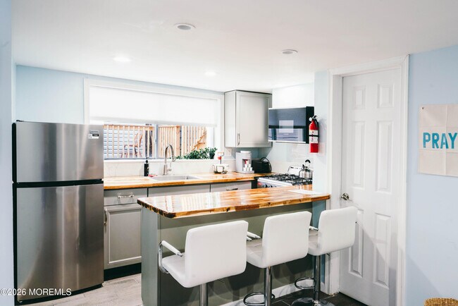 Building Photo - 13 Decatur Ave