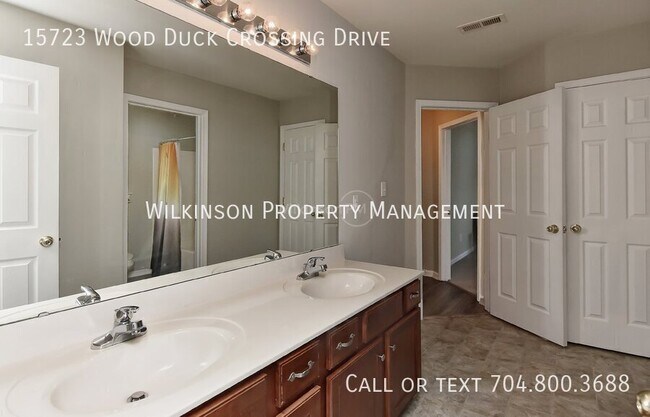 Building Photo - 15723 Wood Duck Crossing Dr