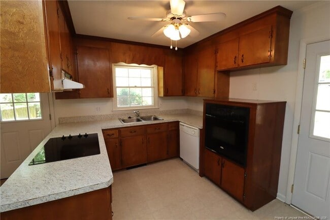 Building Photo - 116 Shirley Dr