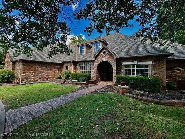 Primary Photo - 1808 Oak Forest Dr