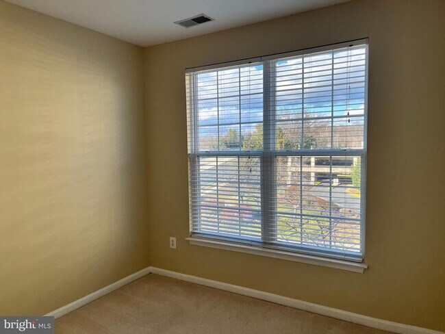 Building Photo - 2700 Bellforest Ct