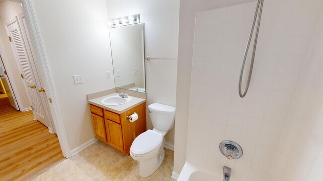 Building Photo - 5 Ryland Pl