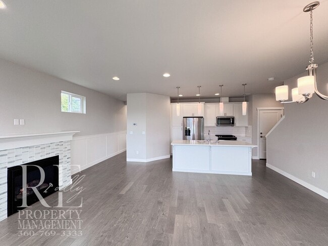 Building Photo - Modern 3-Story Bremerton Home with Water Views on Every Level