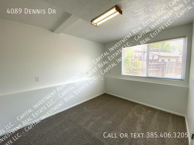 Building Photo - 4089 Dennis Dr