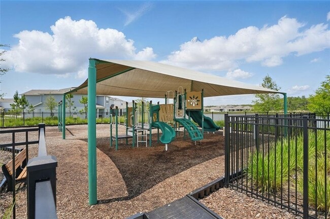 Building Photo - 5079 Royal Point Ave
