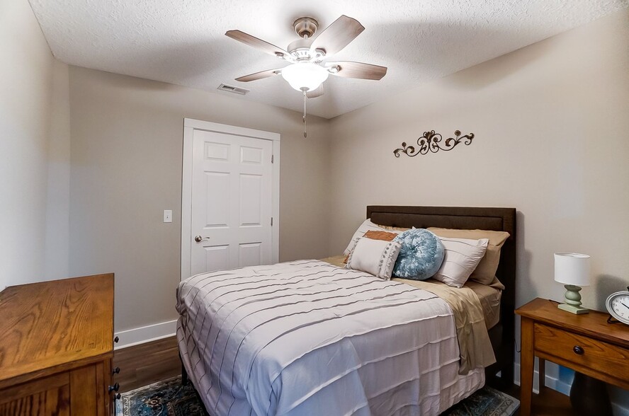 Pineview Manor 9247 N Saginaw Rd Mount Morris MI 48458 Apartment Finder