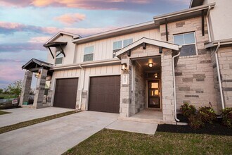 Building Photo - 2017 Local Rebel St