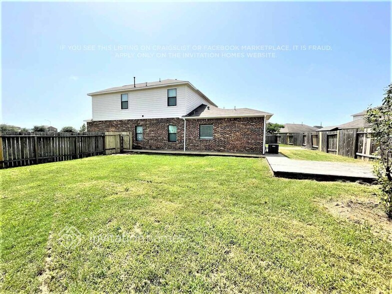 Building Photo - 10118 Black Birch Ln