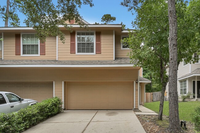 Primary Photo - 122 S Camellia Grove Cir