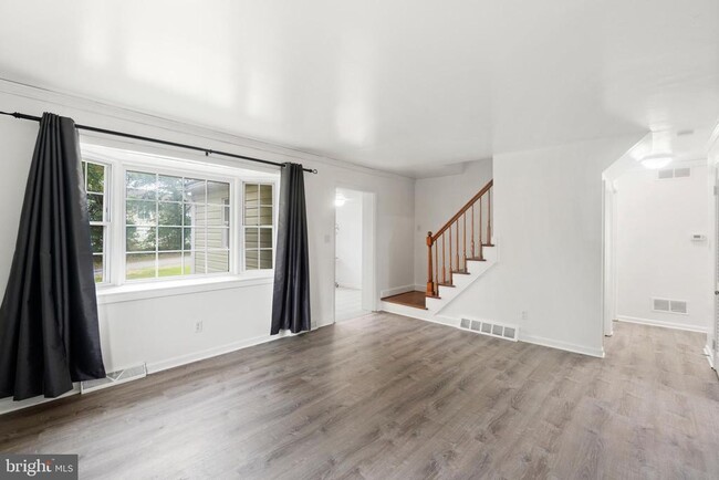 Building Photo - 45629 Frank Hayden Ln