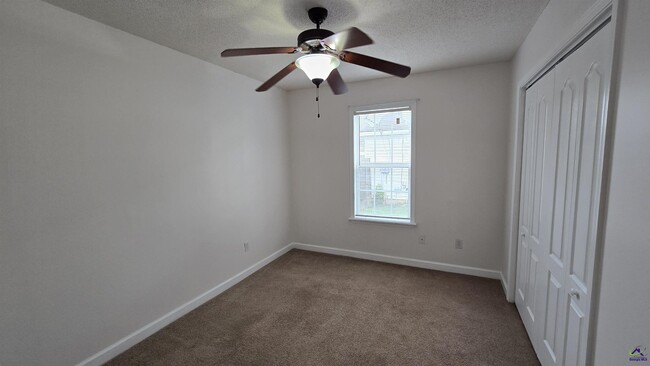 Building Photo - 124 Mary Jay Dr