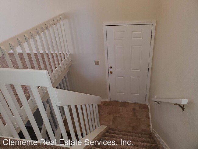 Building Photo - 3 br, 1.5 bath House - 4075 Dolphin Circle