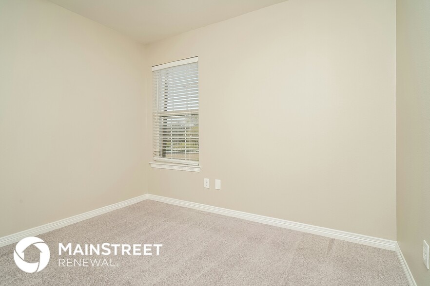 Building Photo - 214 Townsell Ct
