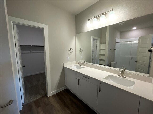 Building Photo - 9801 Grosbeak Ln