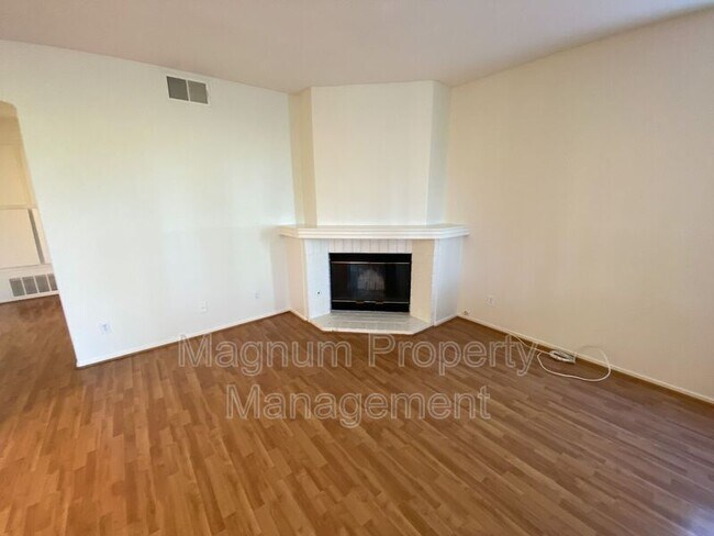 Building Photo - 32405 Corte Palacio