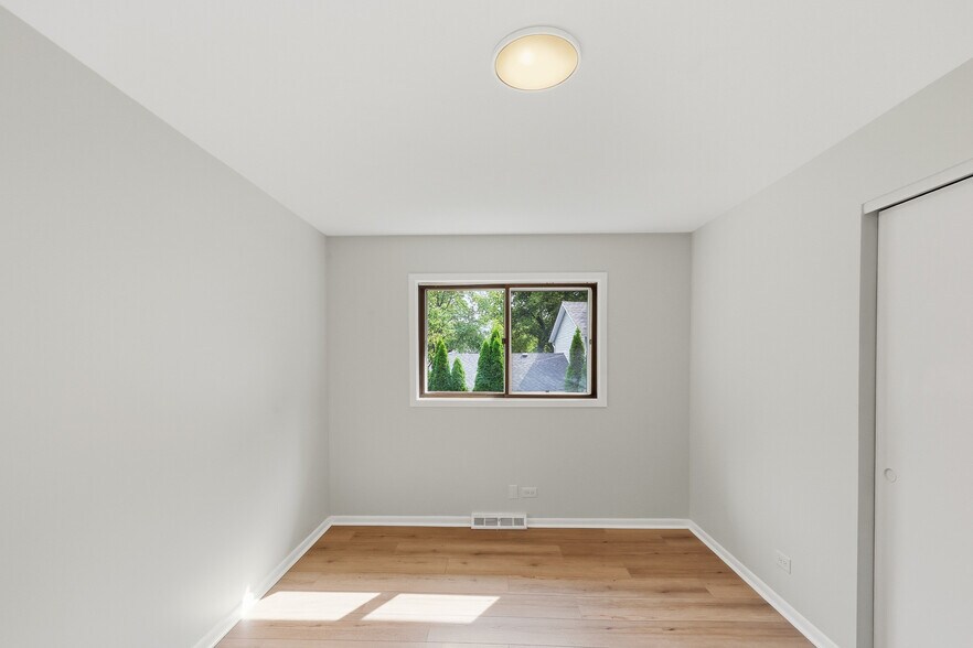Building Photo - 849 Pear Tree Ln