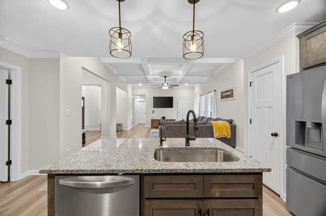 Building Photo - 3019 Cambridge Ct