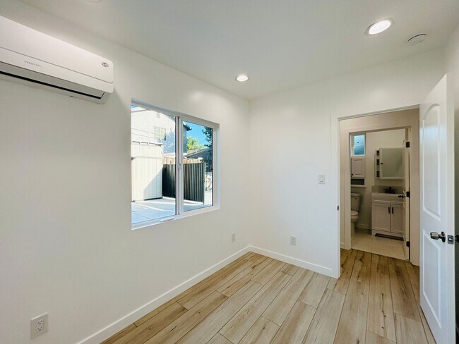 Building Photo - 7358 Balcom Ave