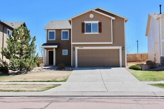 Building Photo - Stetson Hills Home with 3 Bedrooms and 2.5 Baths Available in May