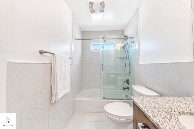 Building Photo - Bright 2BR/2BA Rosemead Rental: Self-Contained Unit with Private Entry & Driveway Parking
