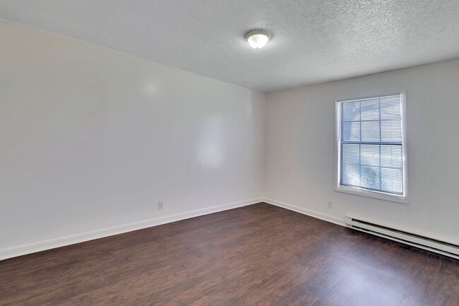 Building Photo - 2 Bedroom, 1 Bathroom Duplex in Gallatin! ...