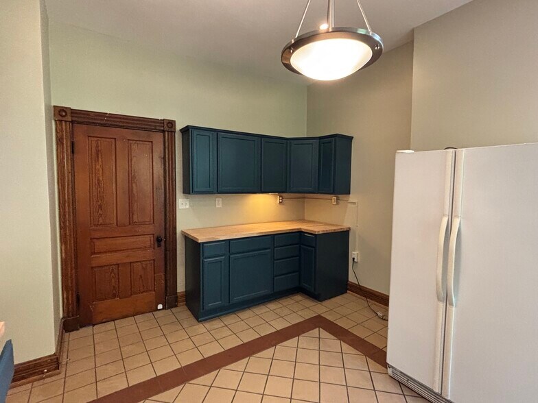 Building Photo - 1423 Pullan Ave