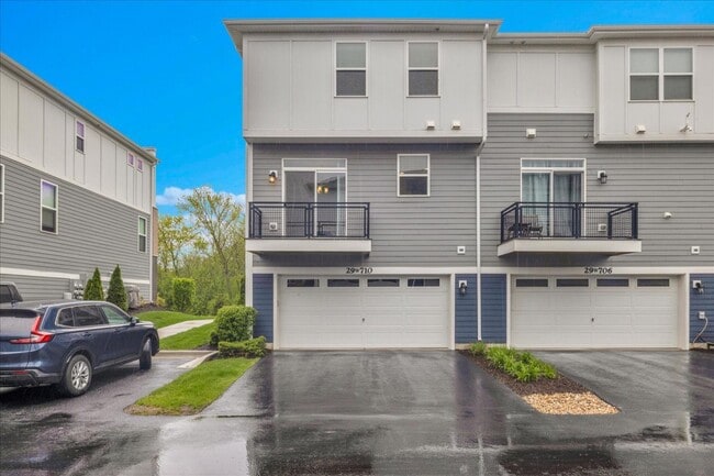 Building Photo - 29W710 Cambridge Ct