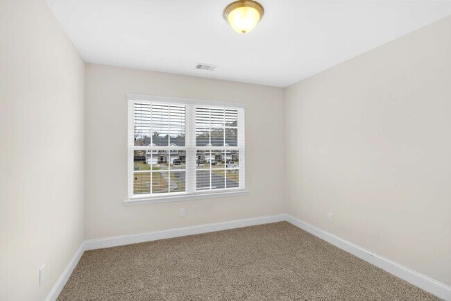 Building Photo - 511 Ferguson Ln