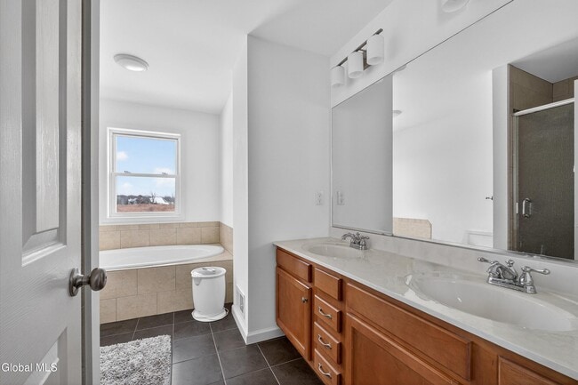 Building Photo - 8 Coronado Way