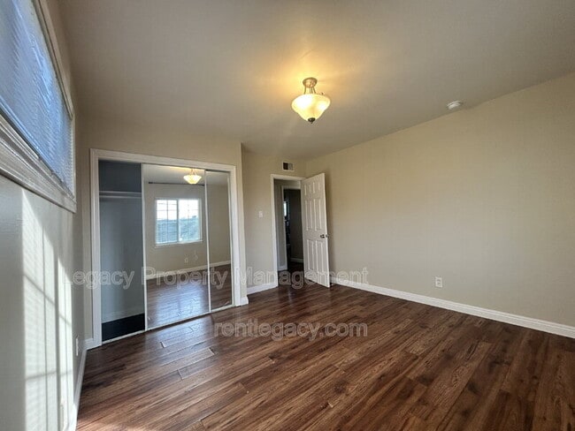 Building Photo - 7118 Watt Ave