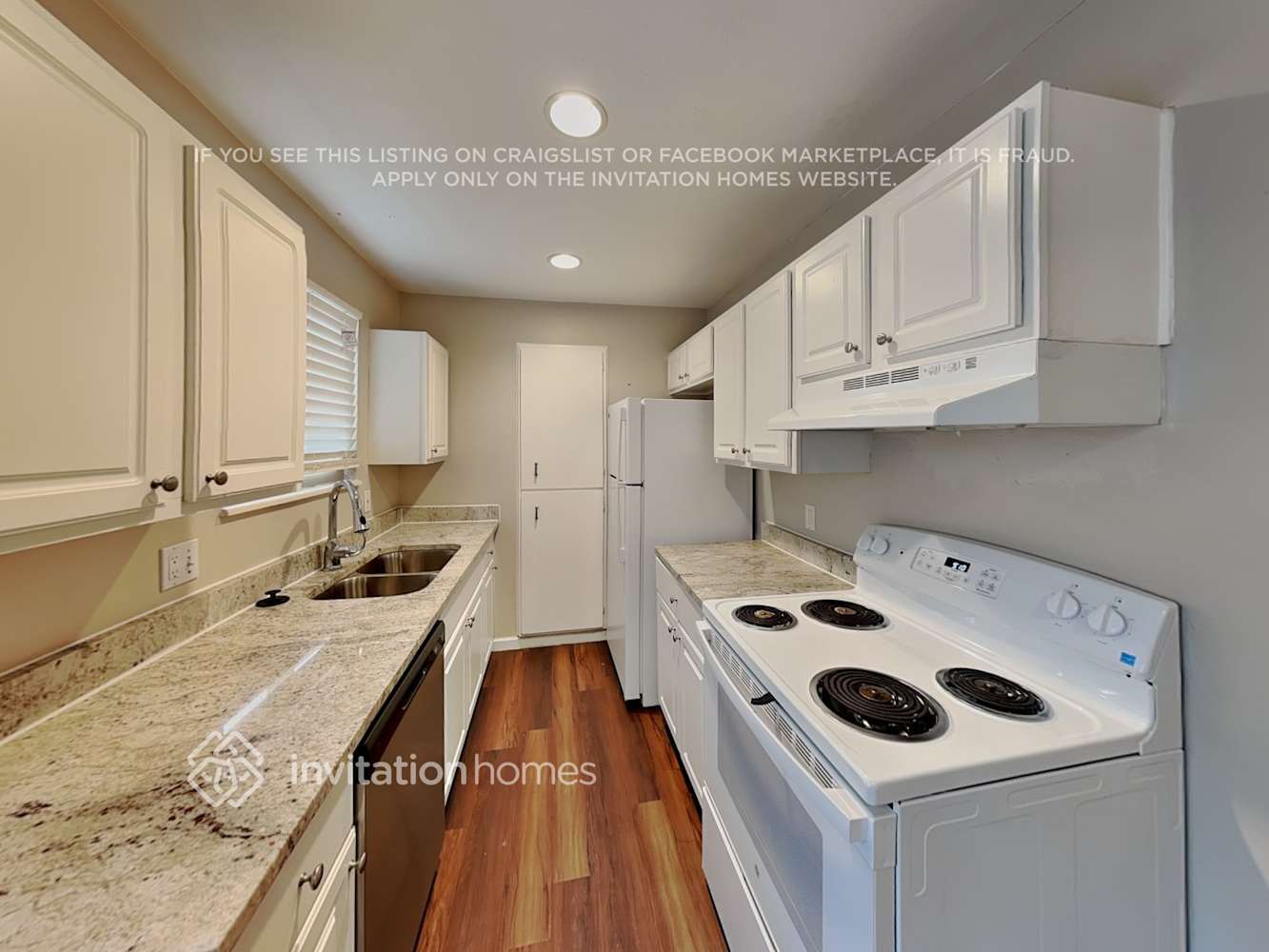 Building Photo - 9701 W 104th Dr