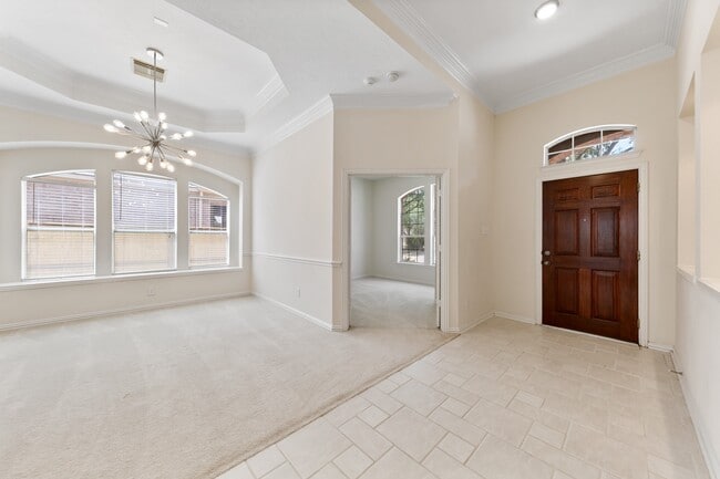 Building Photo - 16027 Belleshire Ln