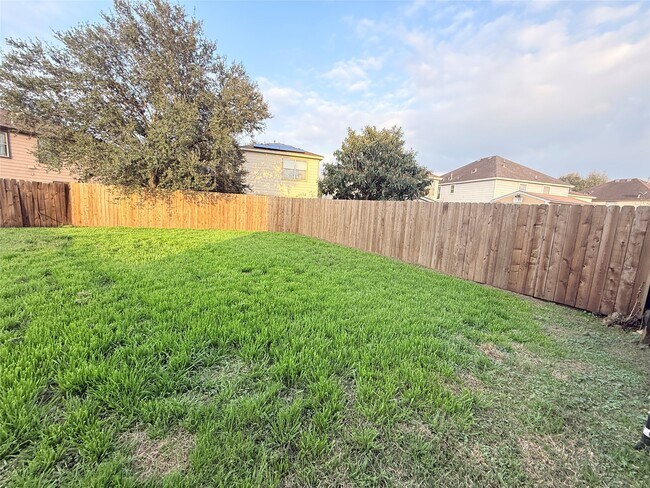 Building Photo - 431 Mantova Dr