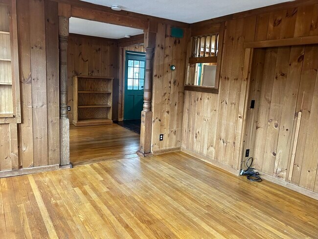 Building Photo - 6 Long Farm Terrace