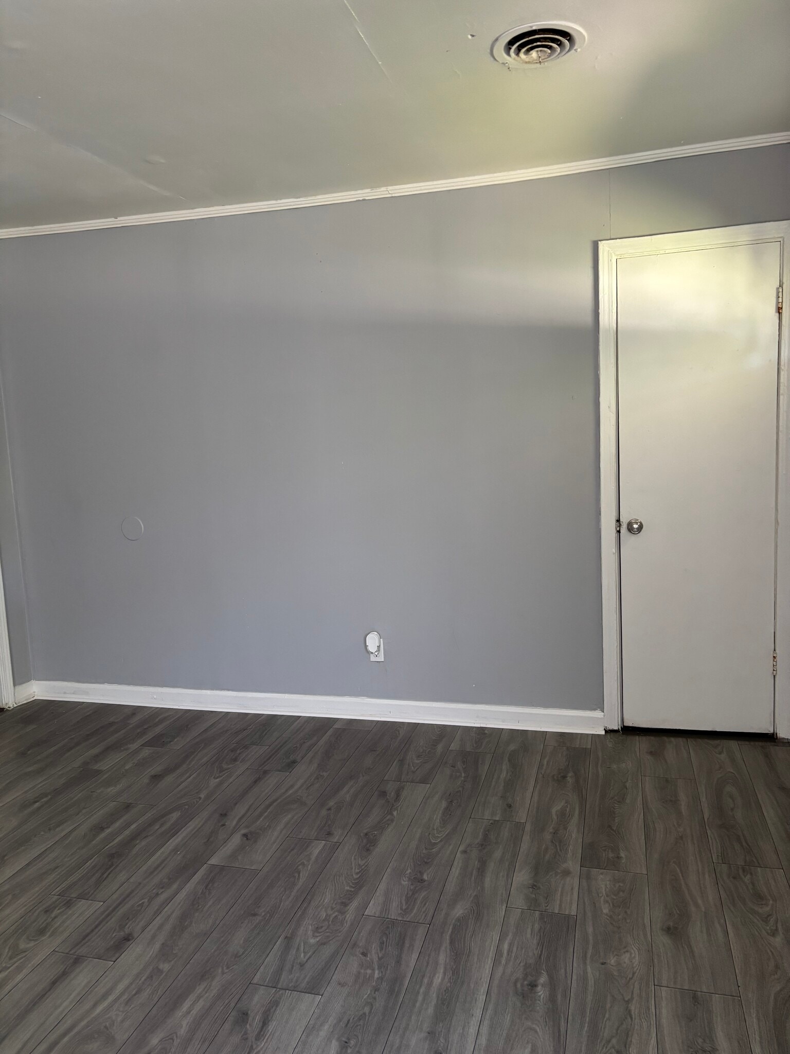 Building Photo - 709 Cecelia Ave