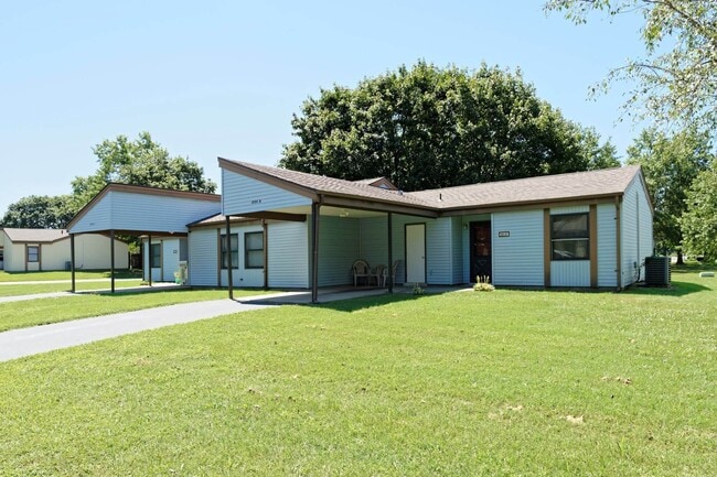 Building Photo - Eagle Meadows Apartments