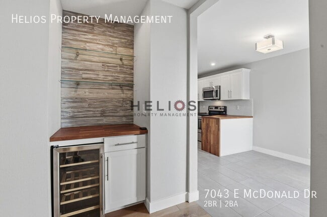 Building Photo - 7043 E McDonald Dr