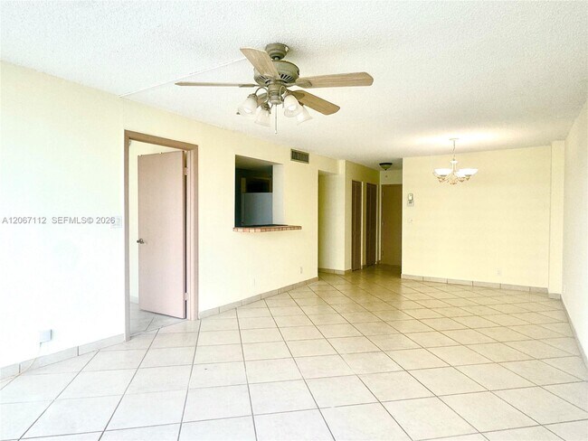 Building Photo - 2049 S Ocean Dr