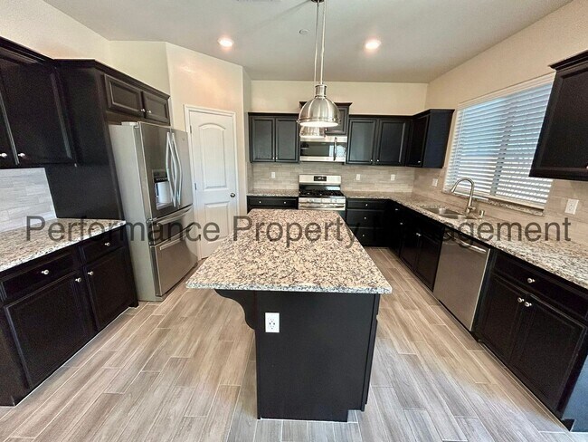 Building Photo - 3608 Oak Lake Ln