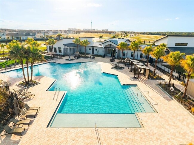 Building Photo - 2611 Runners Cir