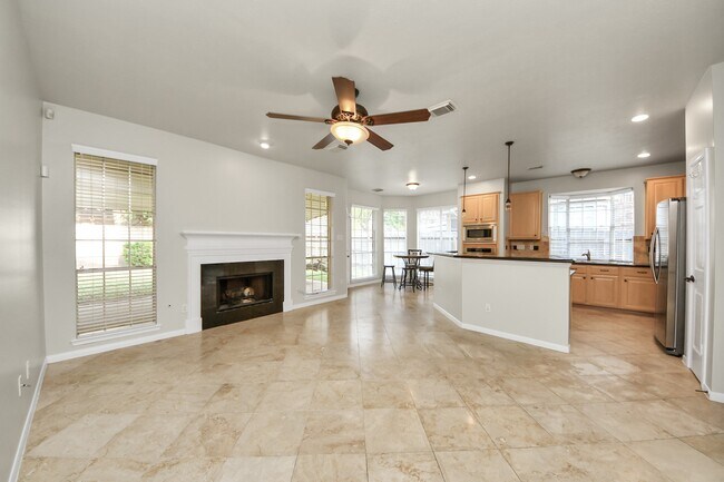 Building Photo - 4418 Ringrose Dr