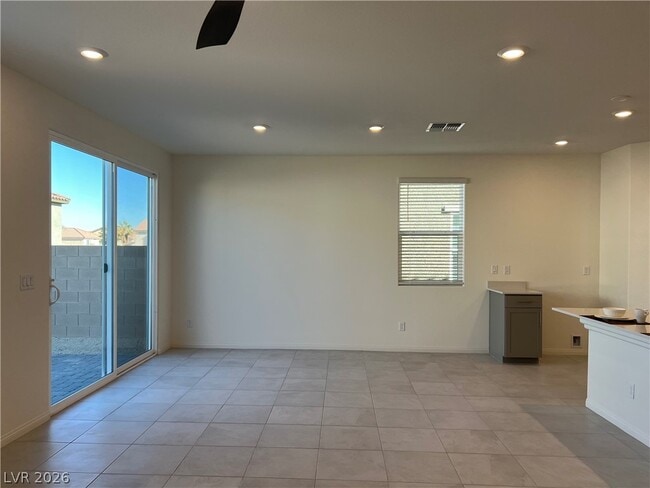 Building Photo - 8142 Desert Cassia Ave