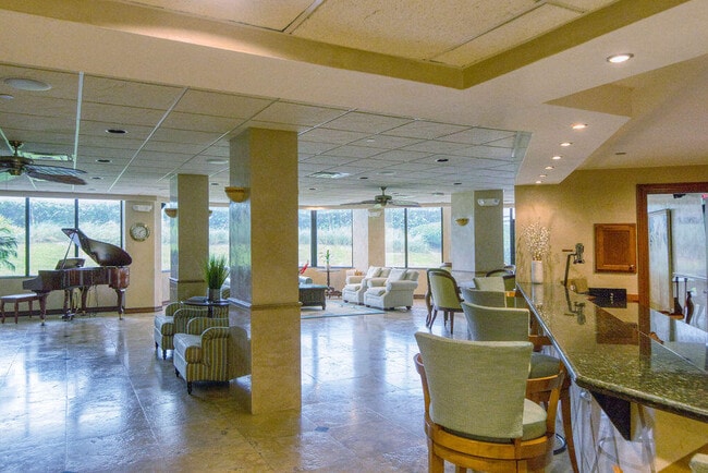 Building Photo - 9500 S Ocean Dr