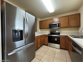 Building Photo - 9093 Gervais Cir