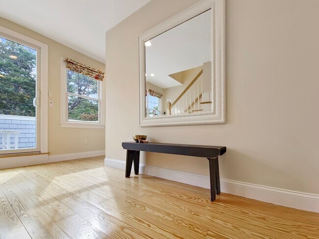 Building Photo - 111 Shore Dr