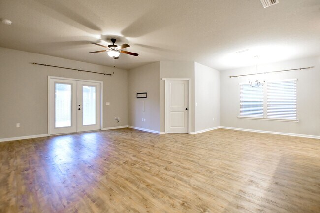 Building Photo - 1062 NW 134th Dr