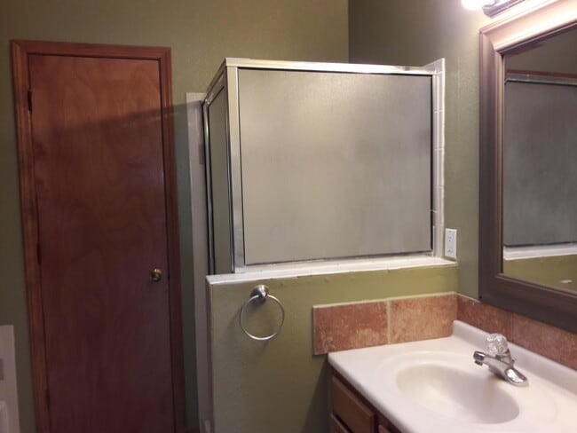 Building Photo - 2215 Sunstone Dr NW